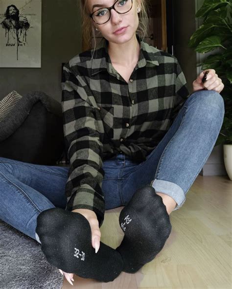 socken porn|Socks Porn Videos of Pretty Girls Wearing Garment for Feet